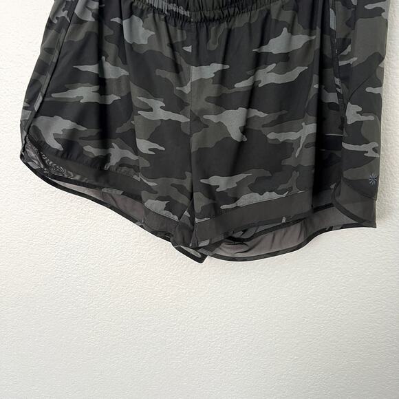[Athleta] Printed Mesh Racer Run Short 4" Camo Print Workout Camouflage Size XL - Picture 5 of 12